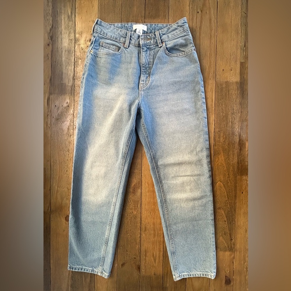 H&M Classic Blue Denim Jeans Straight Leg Light wash Light Tapered High Wasted - Picture 3 of 10